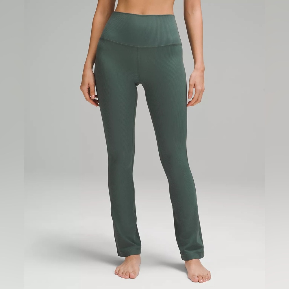 BNWT LULULEMON 🍋 align hi-rise ribbed mini flare pants